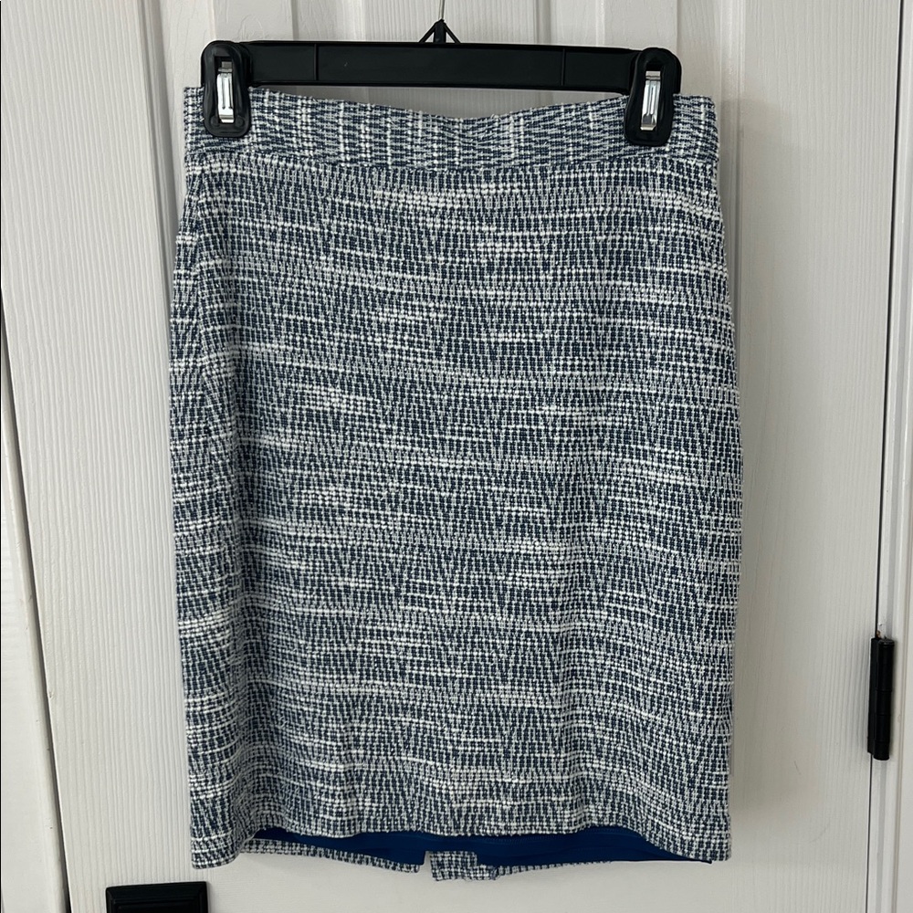 Banana Republic Blue and White Patterned Pencil Skirt